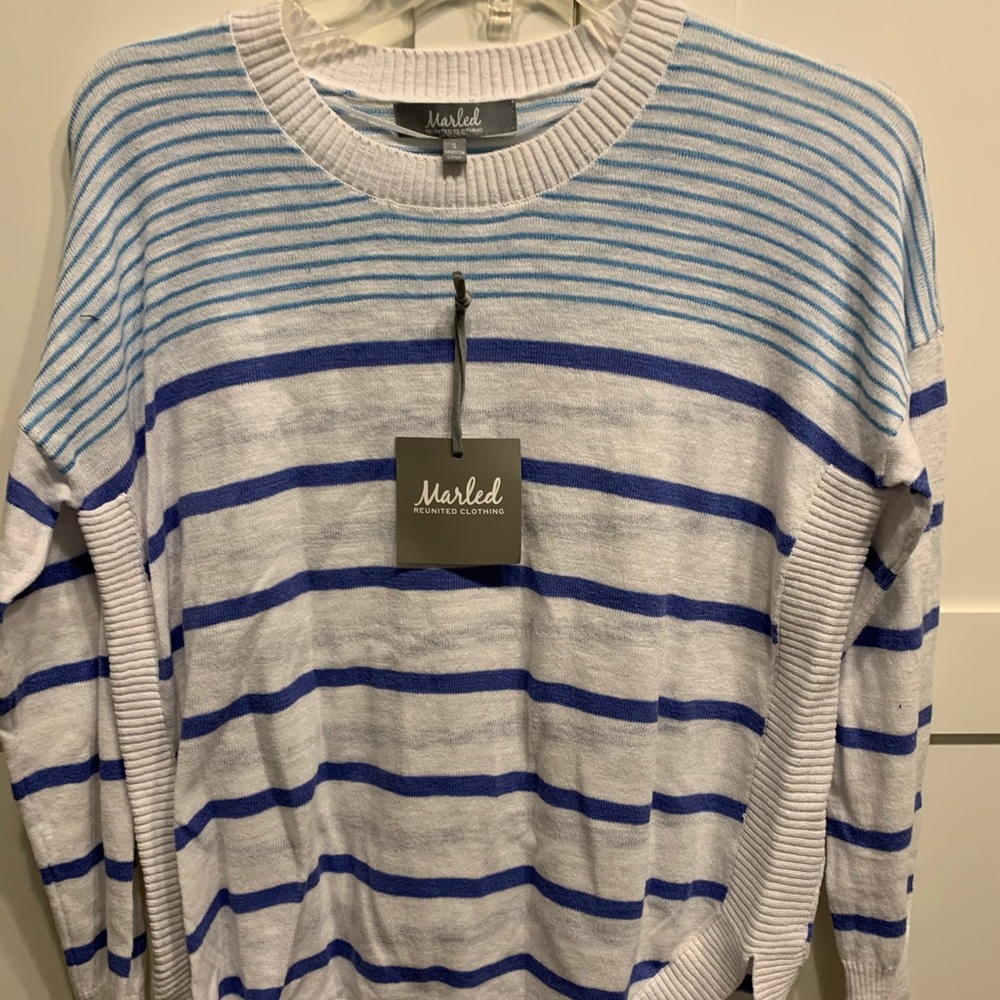Pull over sweater
